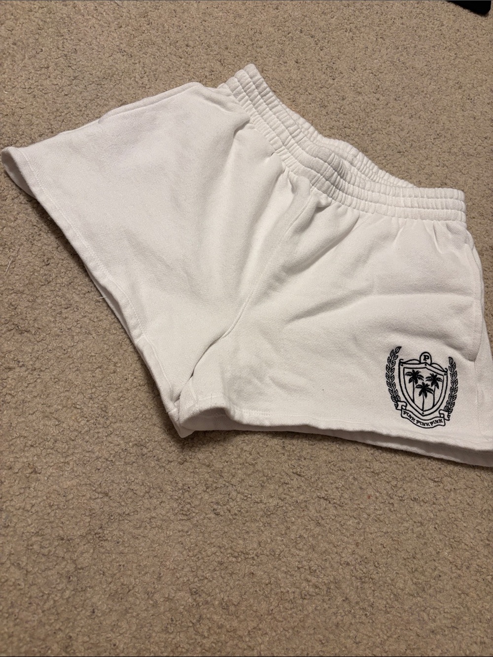 Victoria's Secret Pink White Lounge sweat Shorts with pockets and draw string